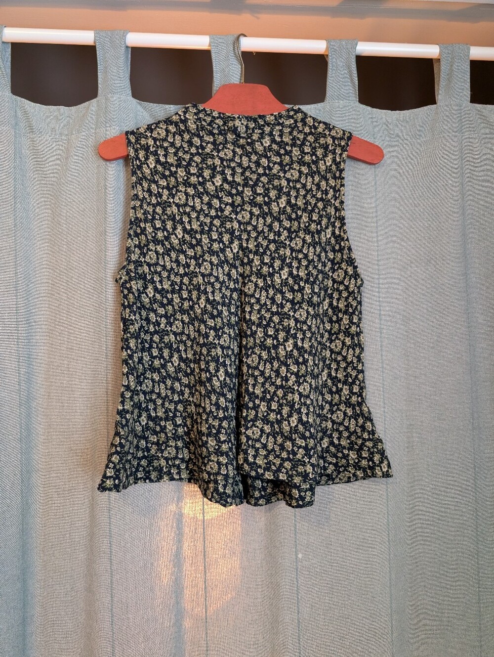 Floral Patterned Tank Dress Shirt - Picture 3 of 3